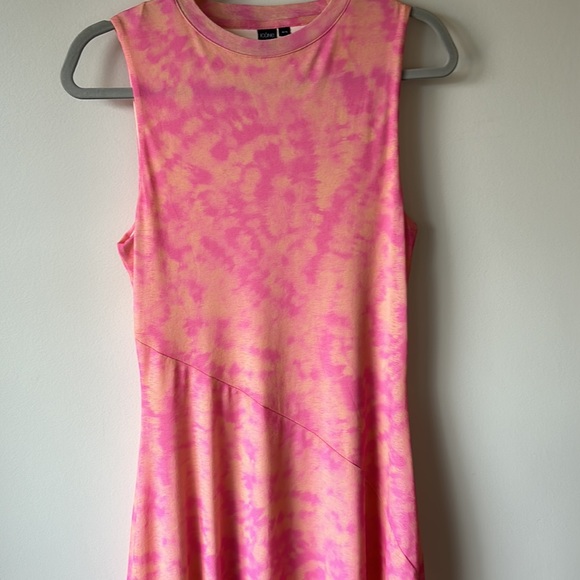 Pink tie die dress - Picture 3 of 10